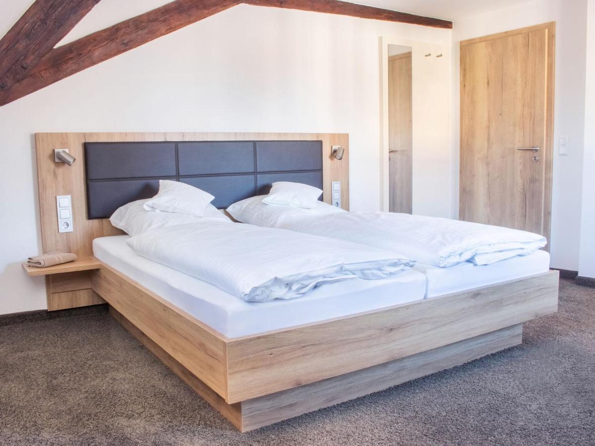 Gasthof Landhotel Hirsch Ostrach Esterno foto